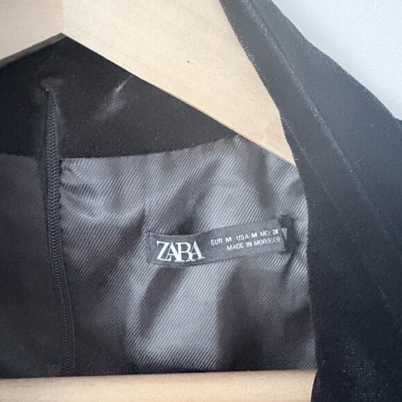 Zara Elegant Black Velvet Long Sleeve Dress - Picture 11 of 12